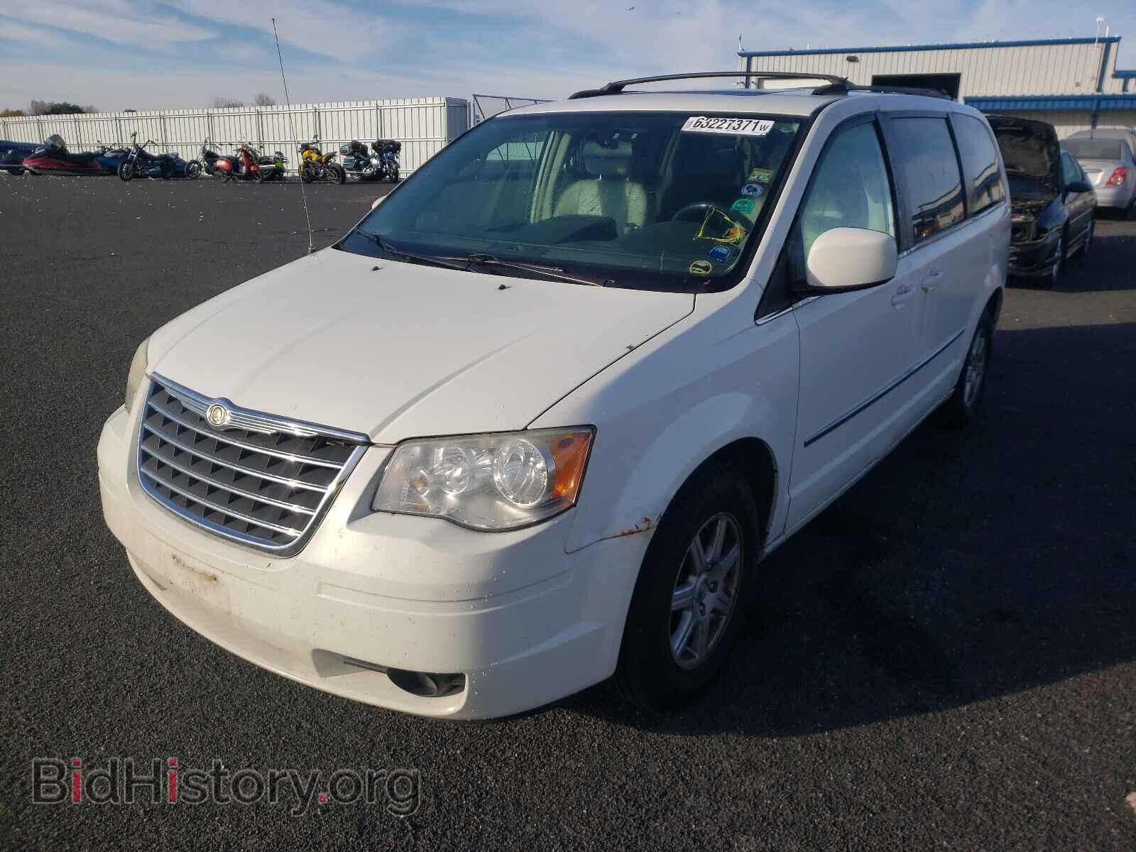 2010 CHRYSLER MINIVAN - VIN: 2A4RR8D13AR495732 - Photo 2