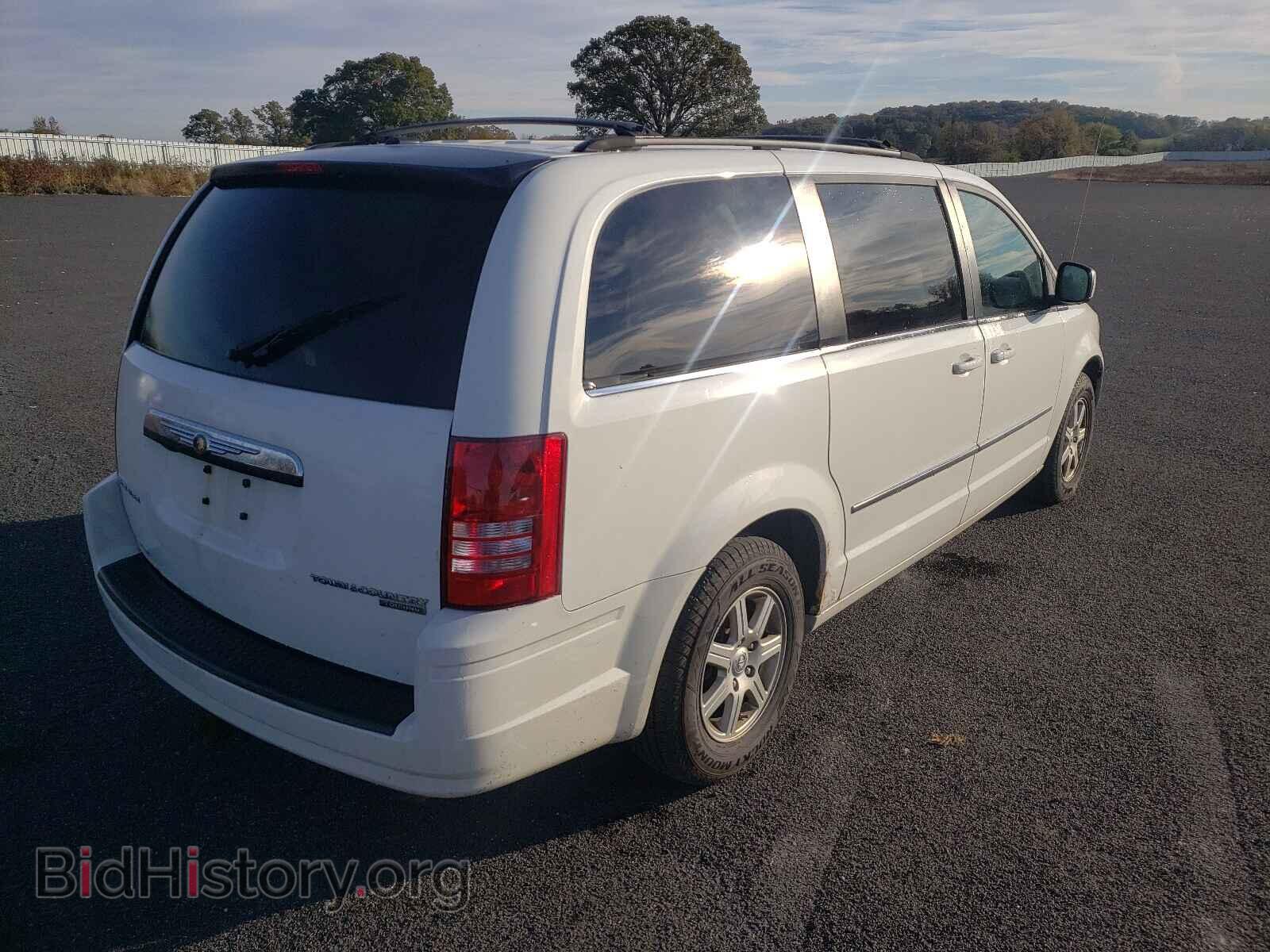 2010 CHRYSLER MINIVAN - VIN: 2A4RR8D13AR495732 - Photo 4