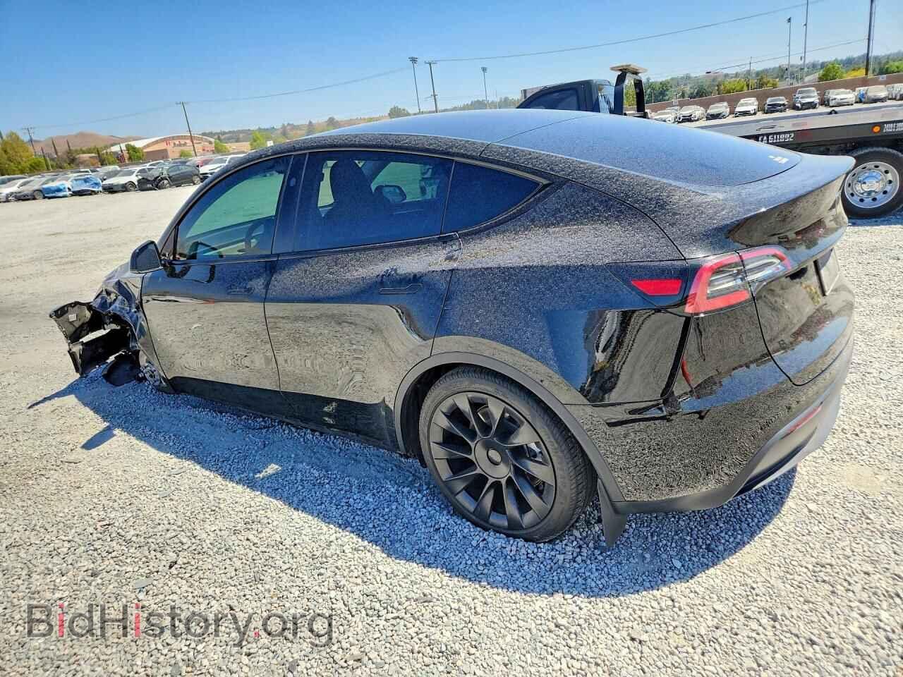2025 TESLA MODEL Y - VIN: 7SAYGDED9SF321706 - Photo 2