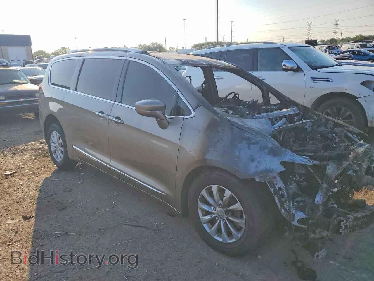 2018 CHRYSLER PACIFICA - VIN: 2C4RC1EG8JR187067 - Фото 4