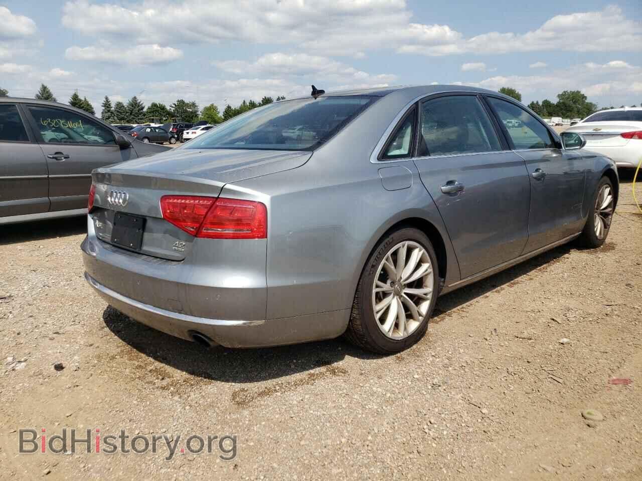 2011 AUDI A8 - VIN: WAURVAFD5BN020515 - Фото 3