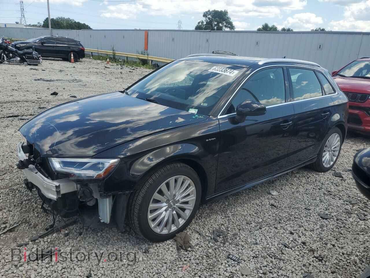 Photo WAUTPBFFXJA057654 - AUDI A3 2018