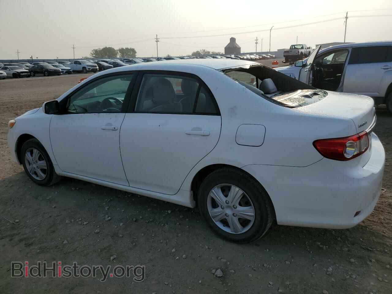 2011 TOYOTA COROLLA - VIN: 2T1BU4EE8BC724844 - Фото 2