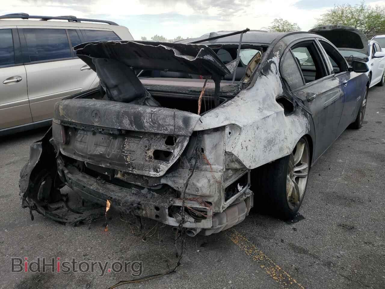 2014 BMW 7 SERIES - VIN: WBAYE8C59ED135663 - Фото 3
