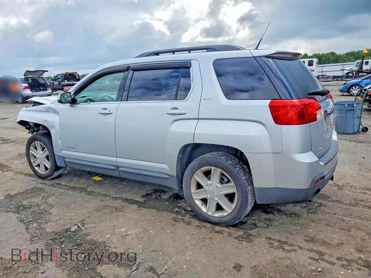 2011 GMC TERRAIN - VIN: 2CTFLVE56B6247525 - Photo 2
