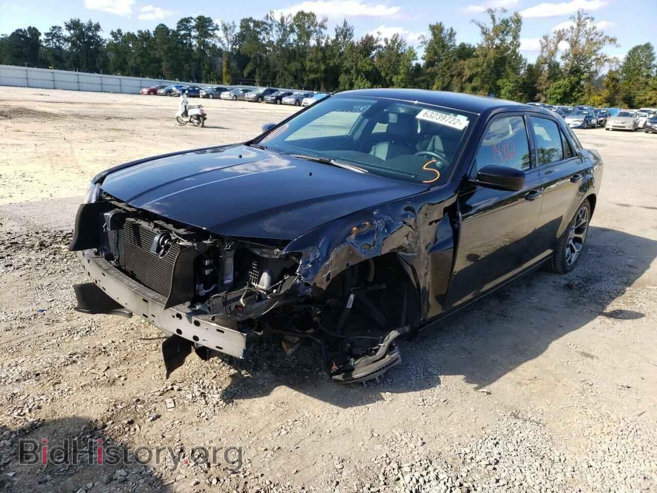 2017 CHRYSLER 300 - VIN: 2C3CCAAGXHH647510 - Фото 2