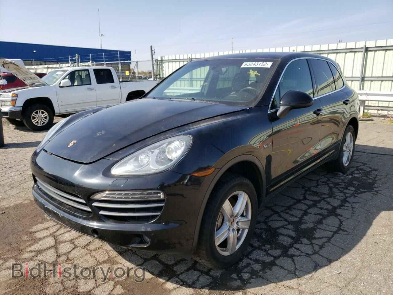 2011 PORSCHE CAYENNE - VIN: WP1AE2A26BLA92216 - Фото 2