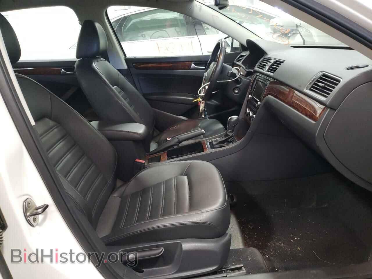 2012 VOLKSWAGEN PASSAT - VIN: 1VWCH7A35CC074988 - Фото 5