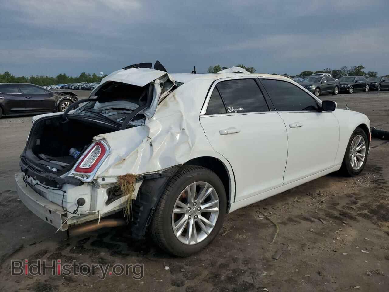 2017 CHRYSLER 300 - VIN: 2C3CCAAGXHH538562 - Фото 3