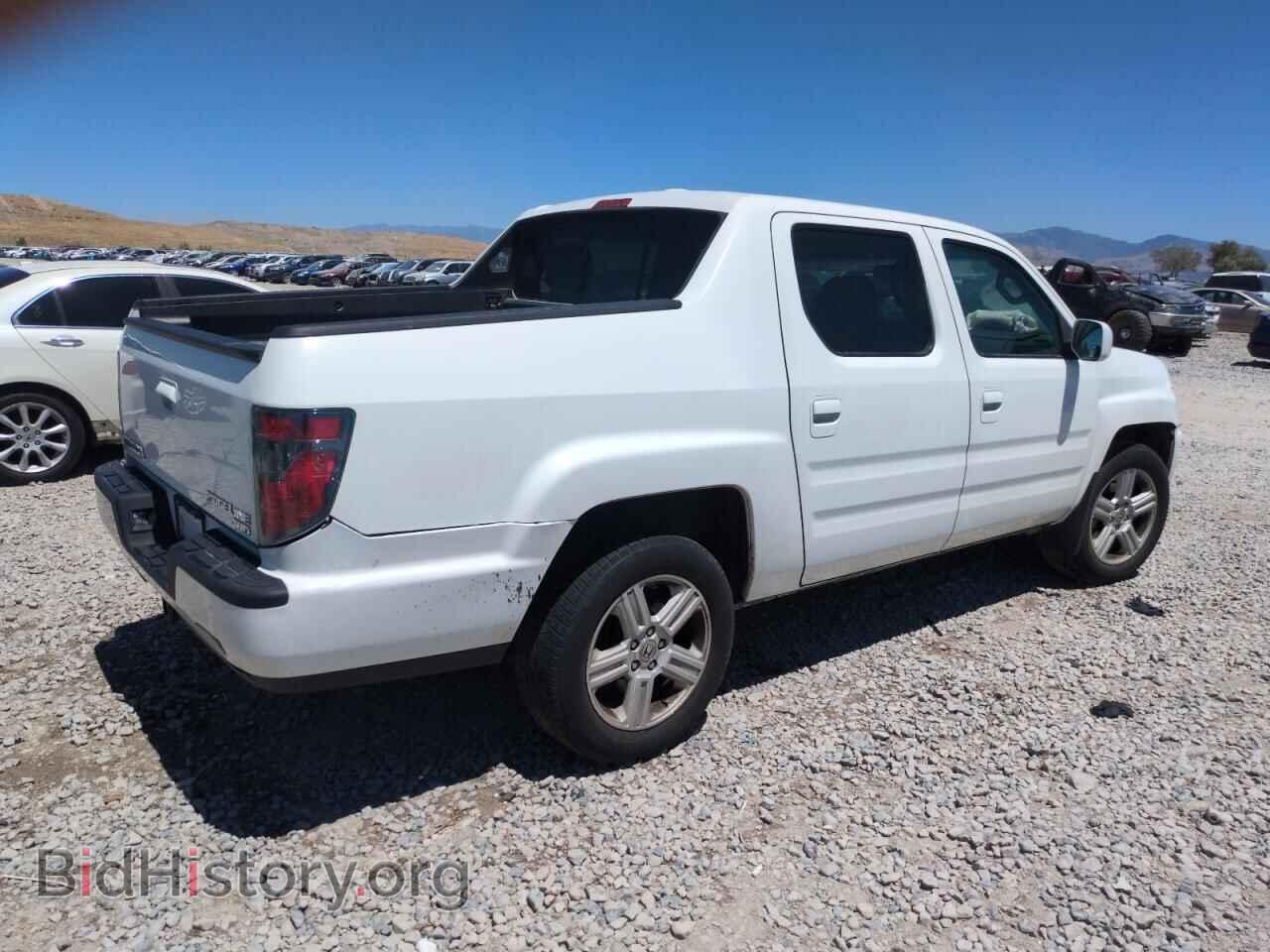 2013 HONDA RIDGELINE - VIN: 5FPYK1F51DB012324 - Фото 3