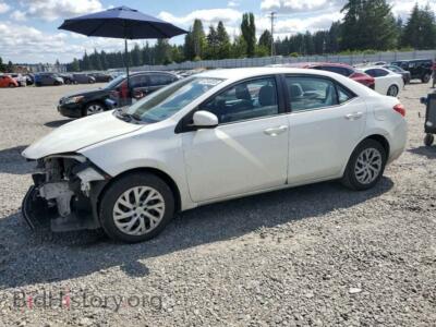 2017 Toyota COROLLA L, белый — VIN 5YFBURHE5HP721109, Copart