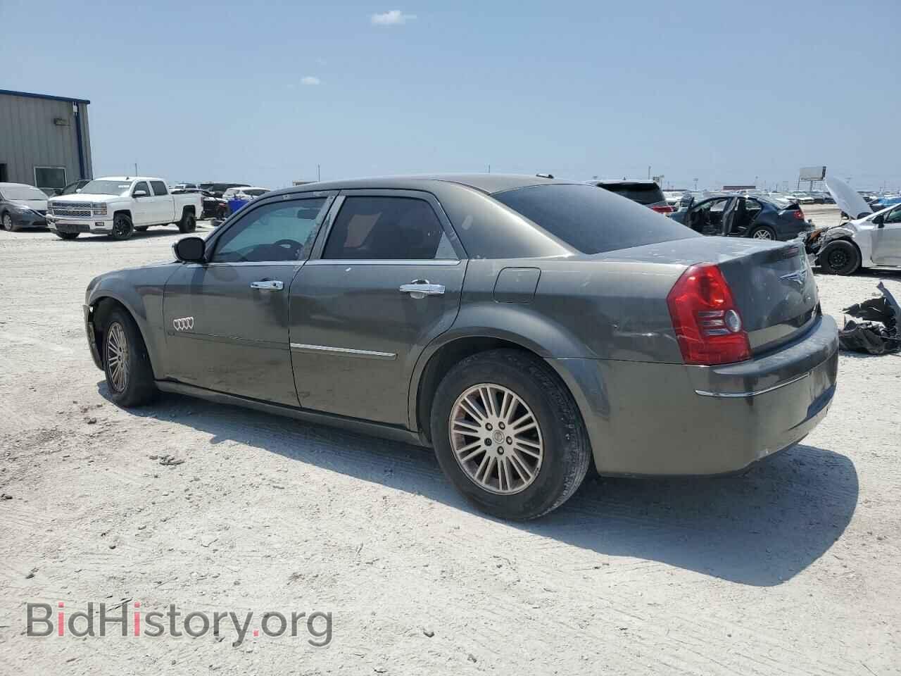 2010 CHRYSLER 300 - VIN: 2C3CA5CV3AH232964 - Фото 2