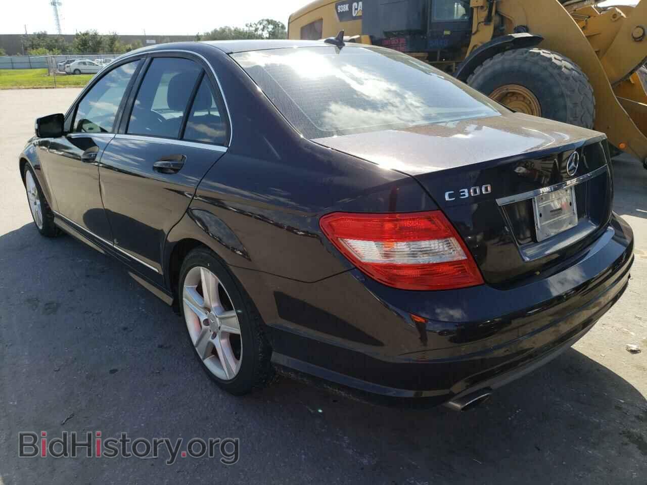 2011 MERCEDES-BENZ C-CLASS - VIN: WDDGF5EB4BR137645 - Фото 3