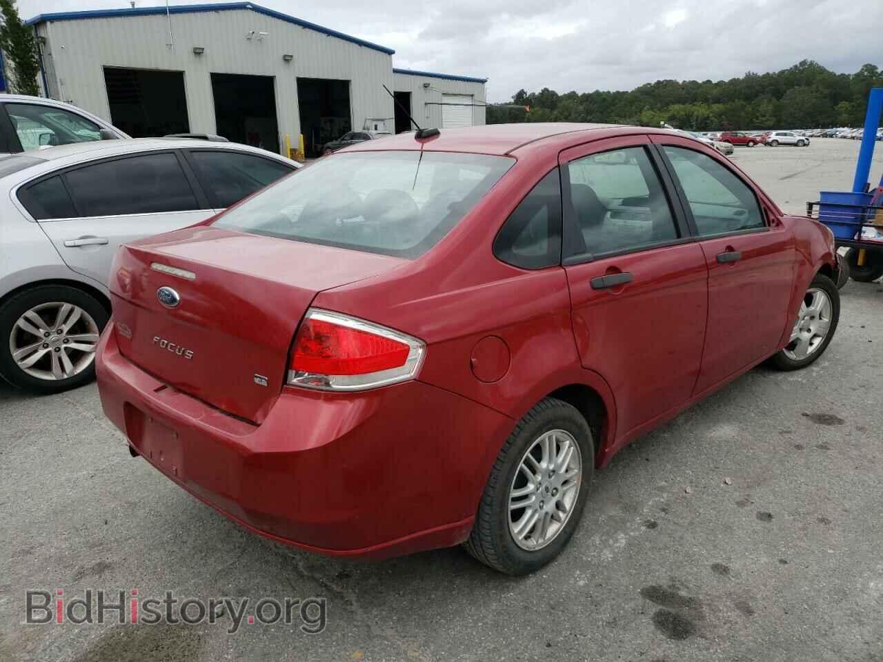 2011 FORD FOCUS - VIN: 1FAHP3FN2BW123632 - Photo 4