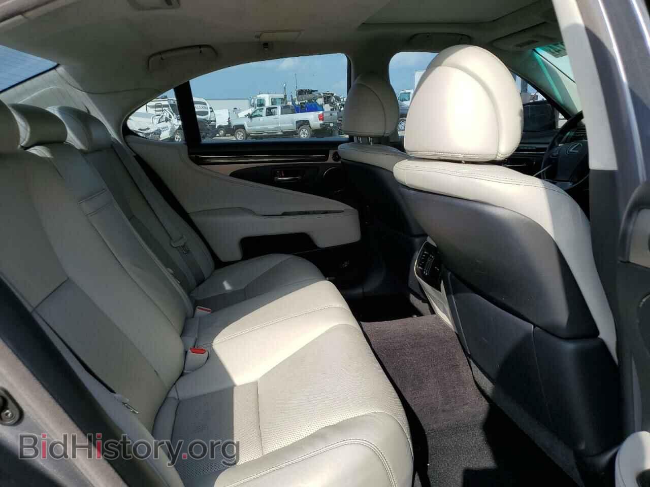 2013 LEXUS LS460 - VIN: JTHBL5EF8D5120615 - Photo 10