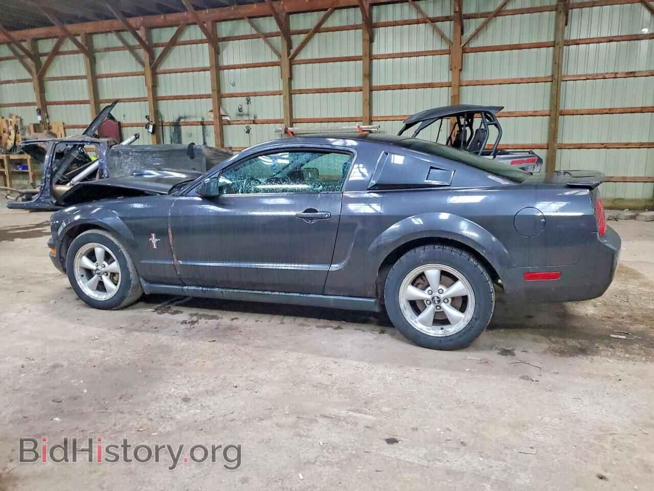 2007 FORD MUSTANG - VIN: 1ZVFT80N575319111 - Фото 2