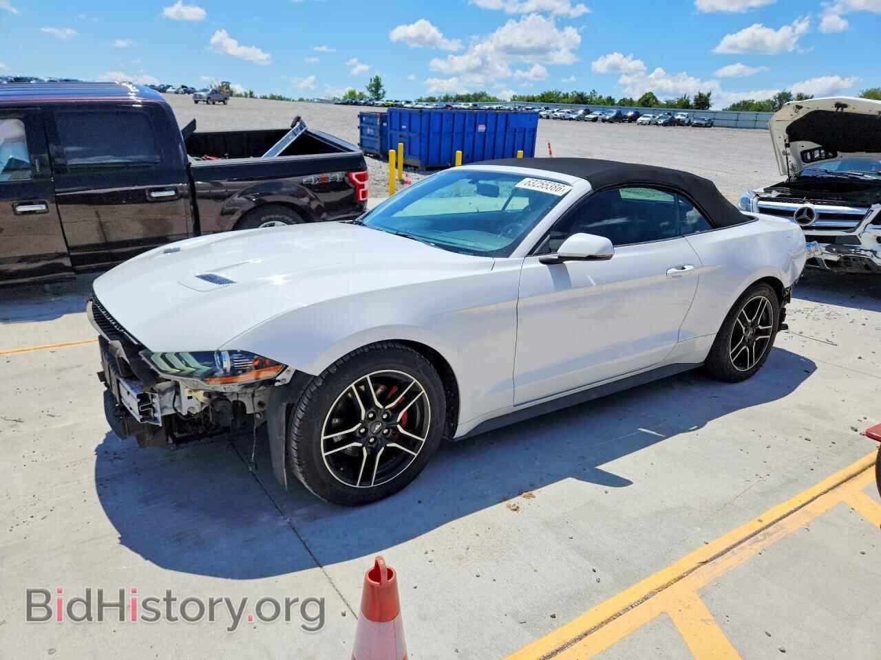 Photo 1FATP8UH0L5125942 - FORD MUSTANG 2020
