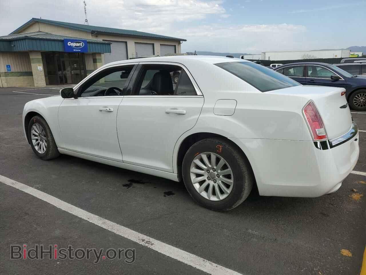 2013 CHRYSLER 300 - VIN: 2C3CCAAG7DH518537 - Фото 2