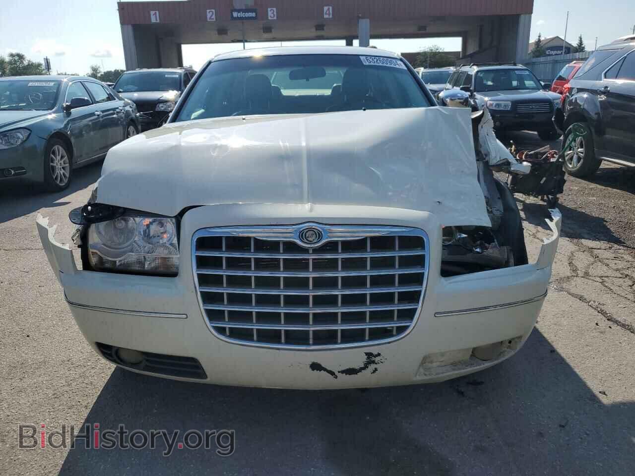 2010 CHRYSLER 300 - VIN: 2C3CA5CV4AH132372 - Фото 5