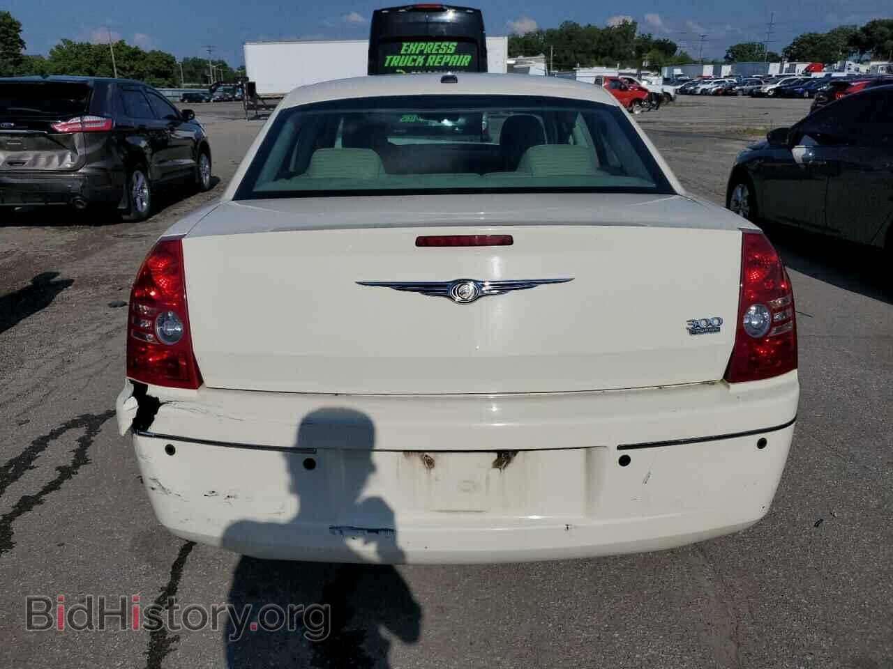 2010 CHRYSLER 300 - VIN: 2C3CA5CV4AH132372 - Фото 6