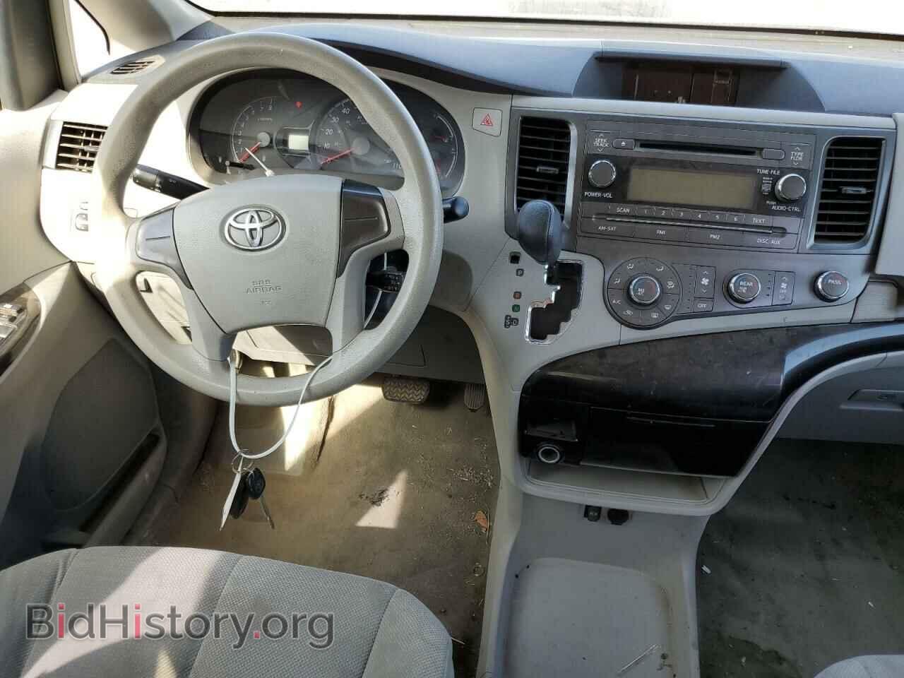 2012 TOYOTA SIENNA - VIN: 5TDKA3DC7CS011641 - Фото 9