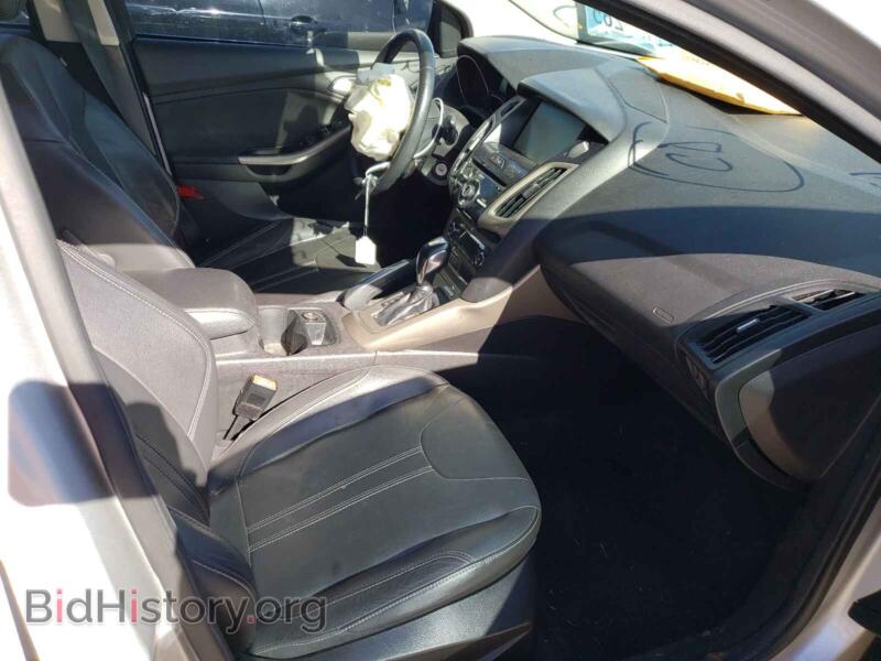 2012 Ford FOCUS (VIN 1FAHP3M25CL313355) — photo 5 of 10
