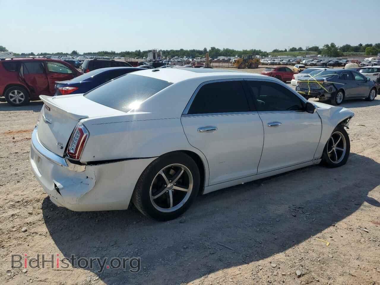2011 CHRYSLER 300 - VIN: 2C3CA5CG4BH561255 - Фото 3