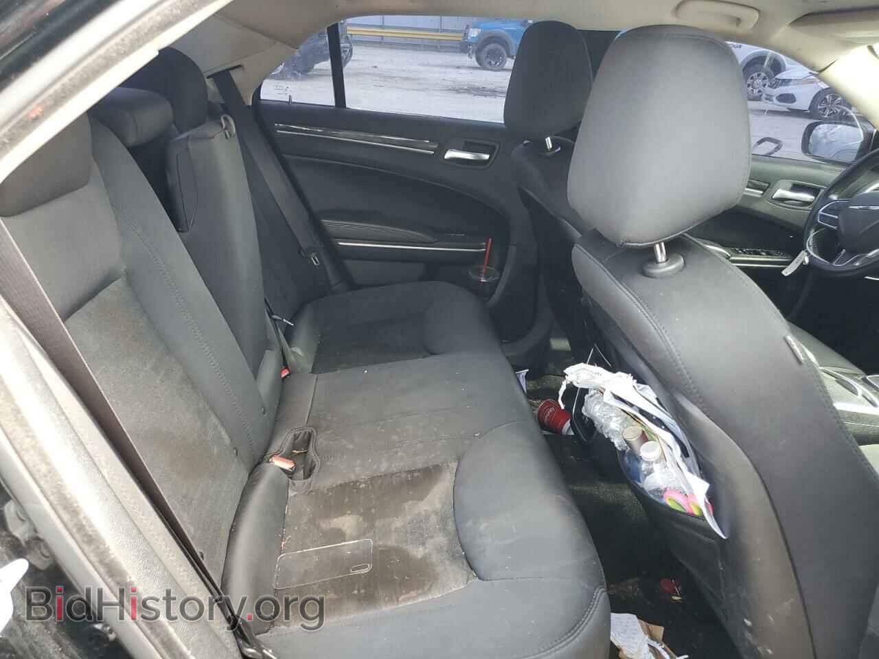 2019 CHRYSLER 300 - VIN: 2C3CCAAG3KH636971 - Фото 10