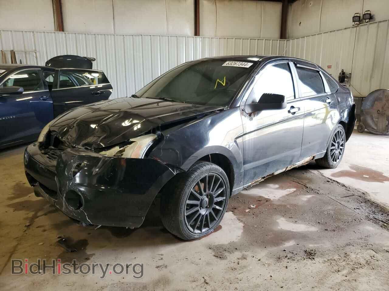 Photo 1FAHP3GN7AW113935 - FORD FOCUS 2010