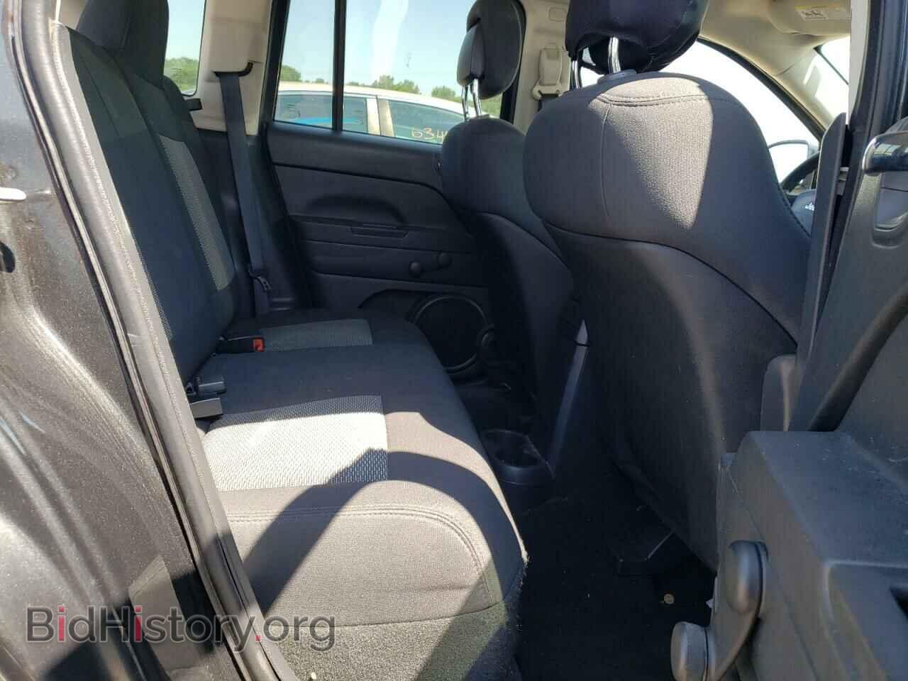 2010 JEEP COMPASS - VIN: 1J4NT1FB9AD647156 - Photo 11