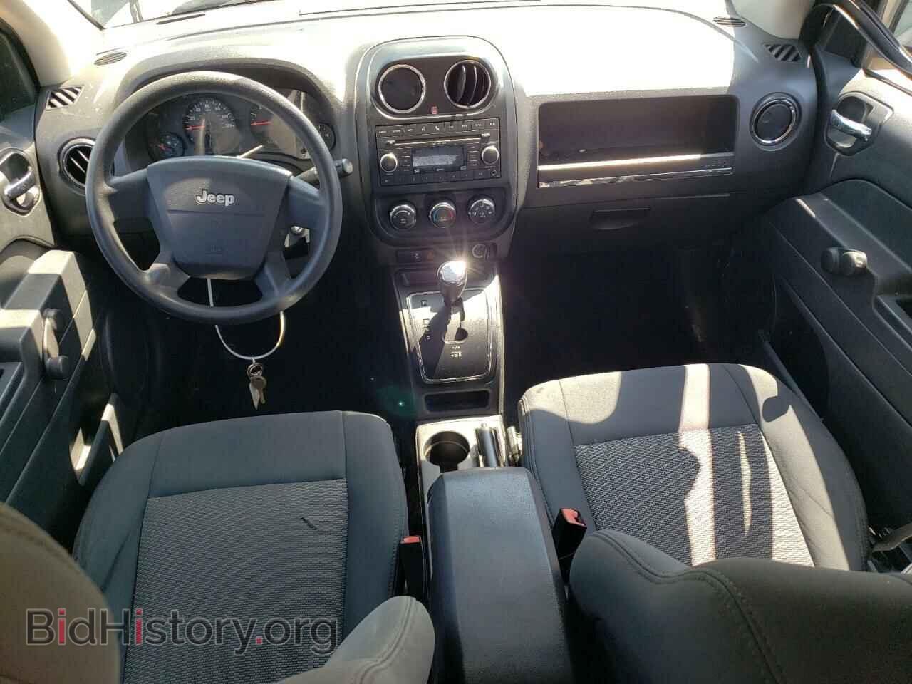 2010 JEEP COMPASS - VIN: 1J4NT1FB9AD647156 - Photo 8