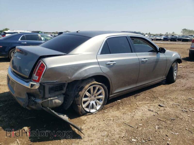 2012 Chrysler 300 (VIN 2C3CCAET8CH246134) — фото 3 из 12