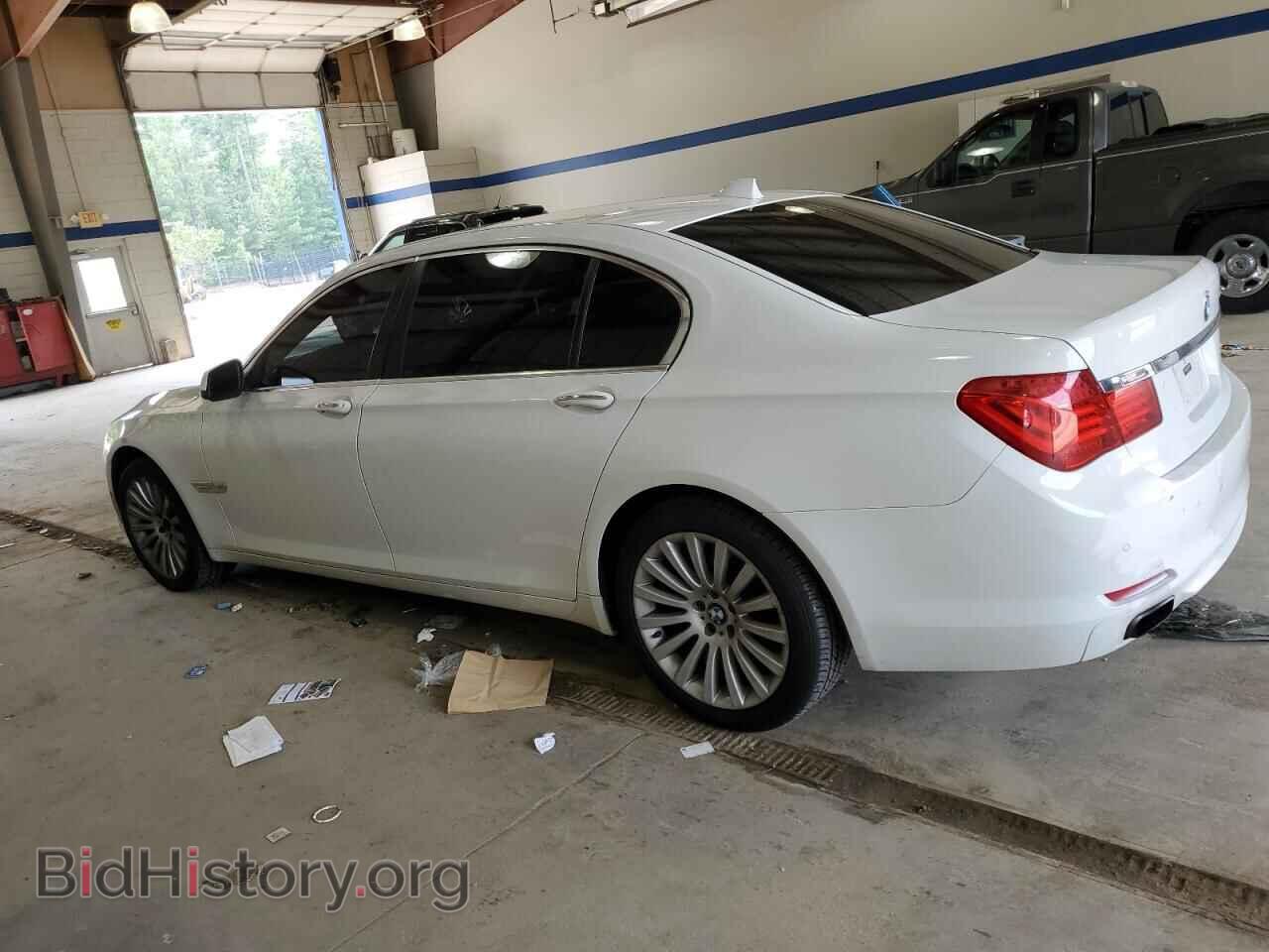 2012 BMW 7 SERIES - VIN: WBAKC8C55CC435490 - Фото 2