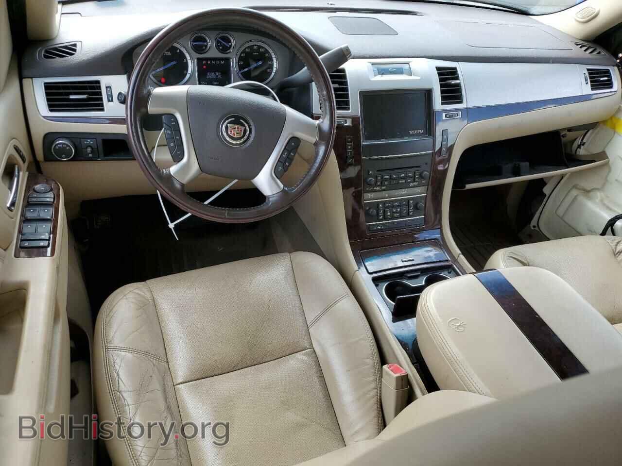 2011 CADILLAC ESCALADE - VIN: 1GYS4BEF1BR365110 - Фото 8