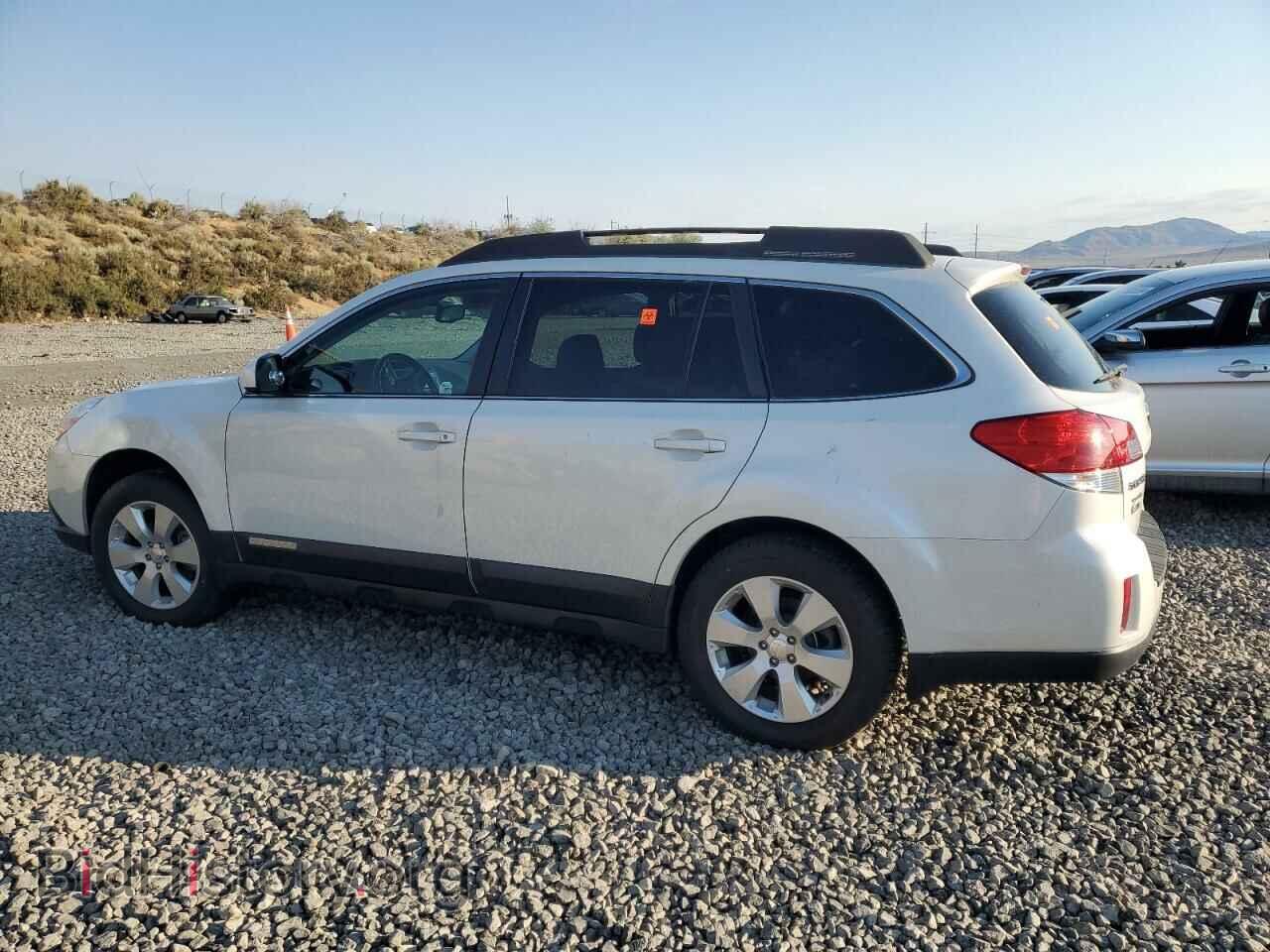 2011 SUBARU OUTBACK - VIN: 4S4BRBCC2B3407900 - Фото 2