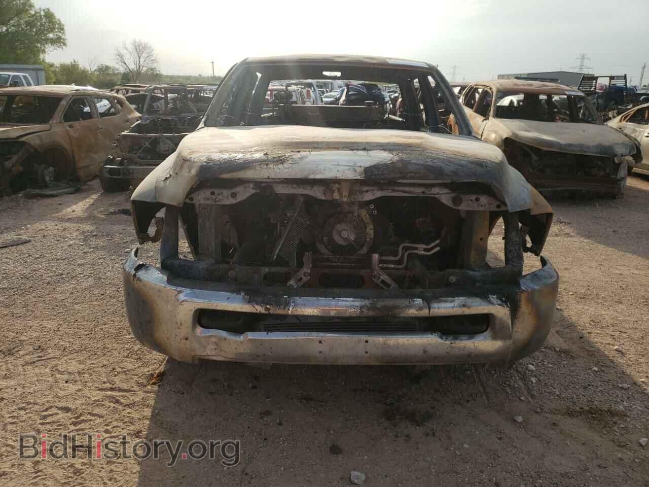 2018 RAM All Models - VIN: 3C6UR5CL0JG22295V - Photo 5