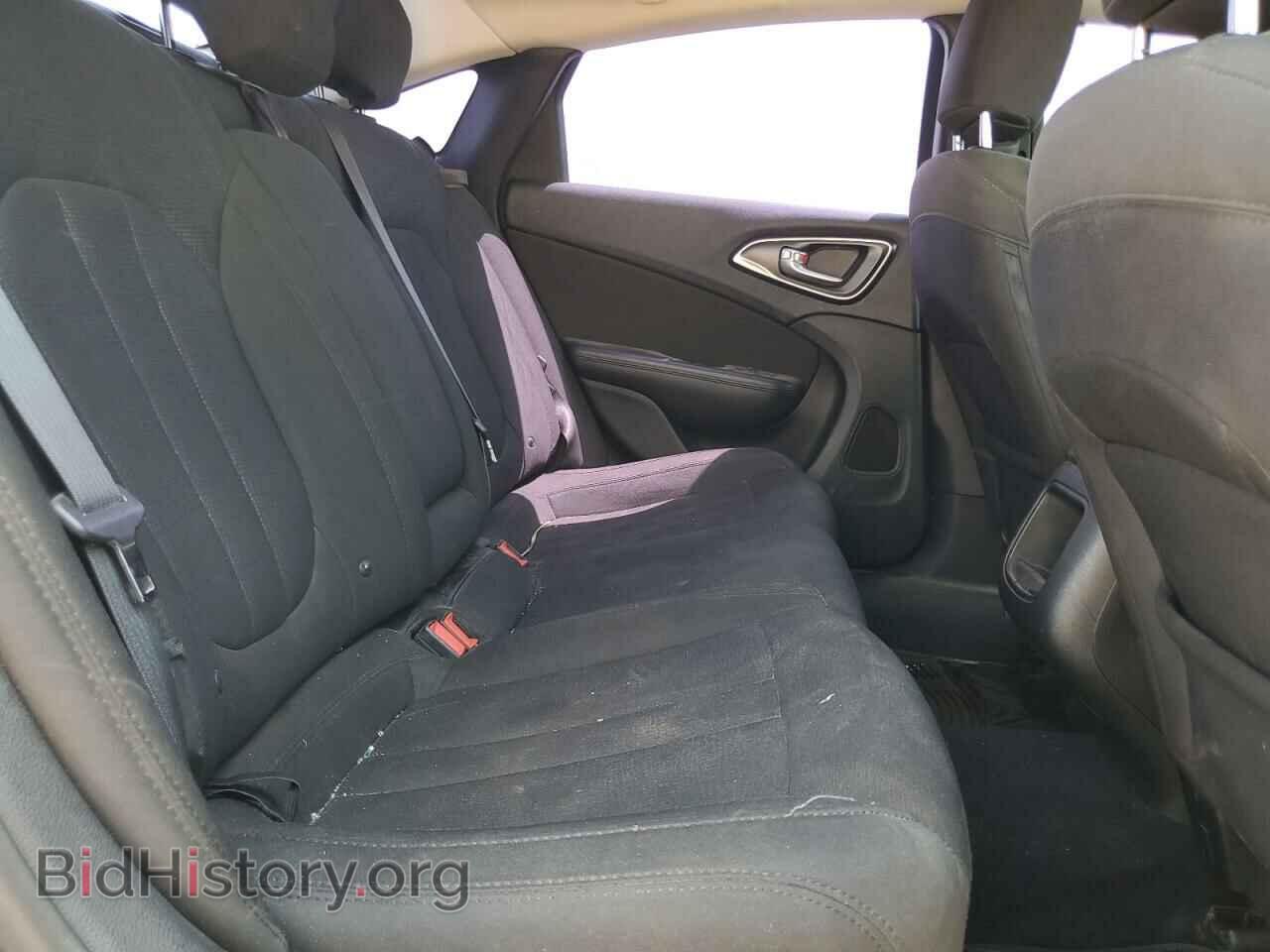 2016 CHRYSLER 200 - VIN: 1C3CCCAB0GN117052 - Фото 10