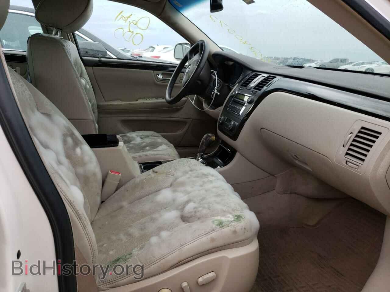 2011 CADILLAC DTS - VIN: 1G6KD5E66BU119452 - Фото 5