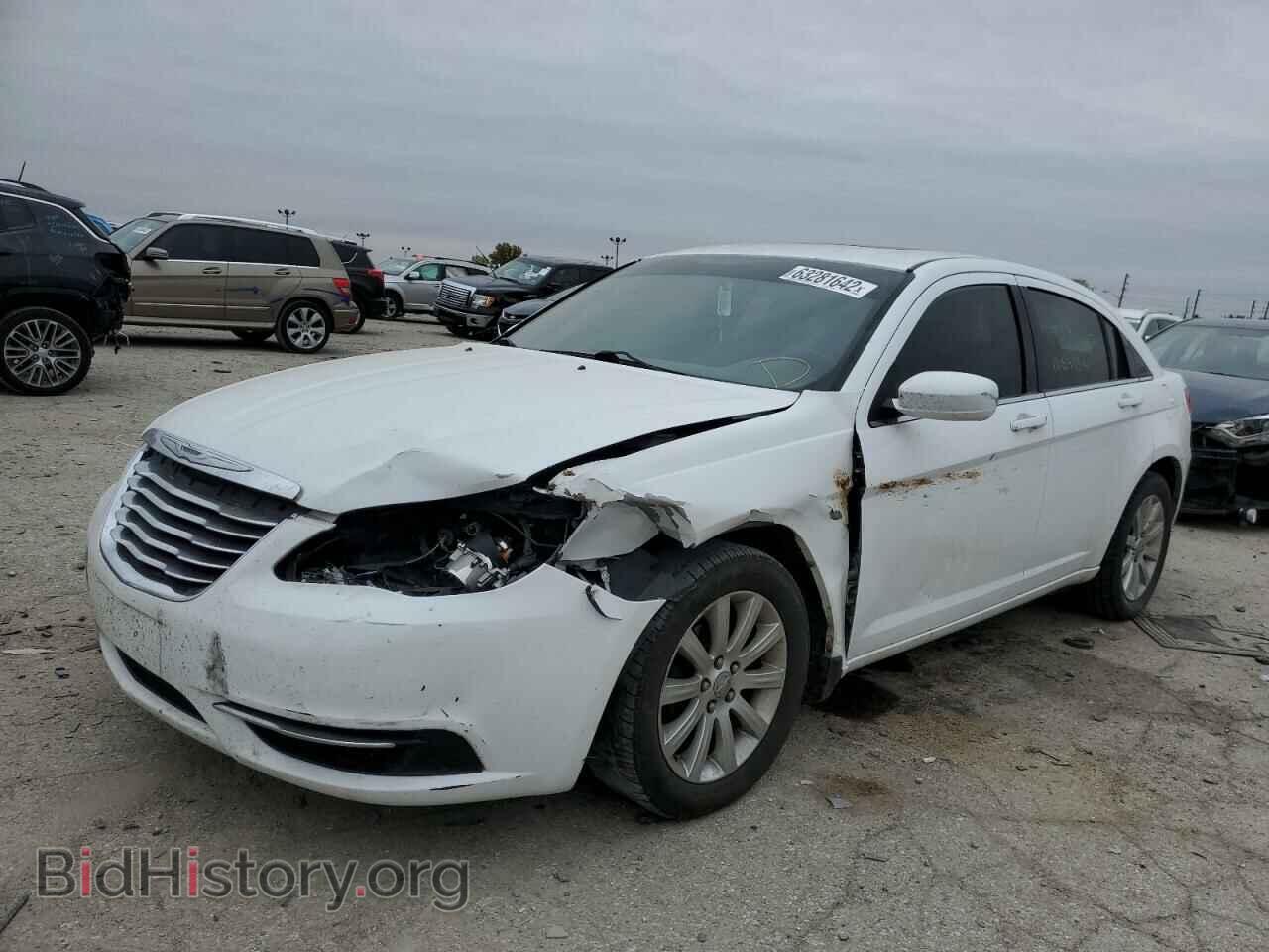 2012 CHRYSLER 200 - VIN: 1C3CCBBB7CN118024 - Фото 2