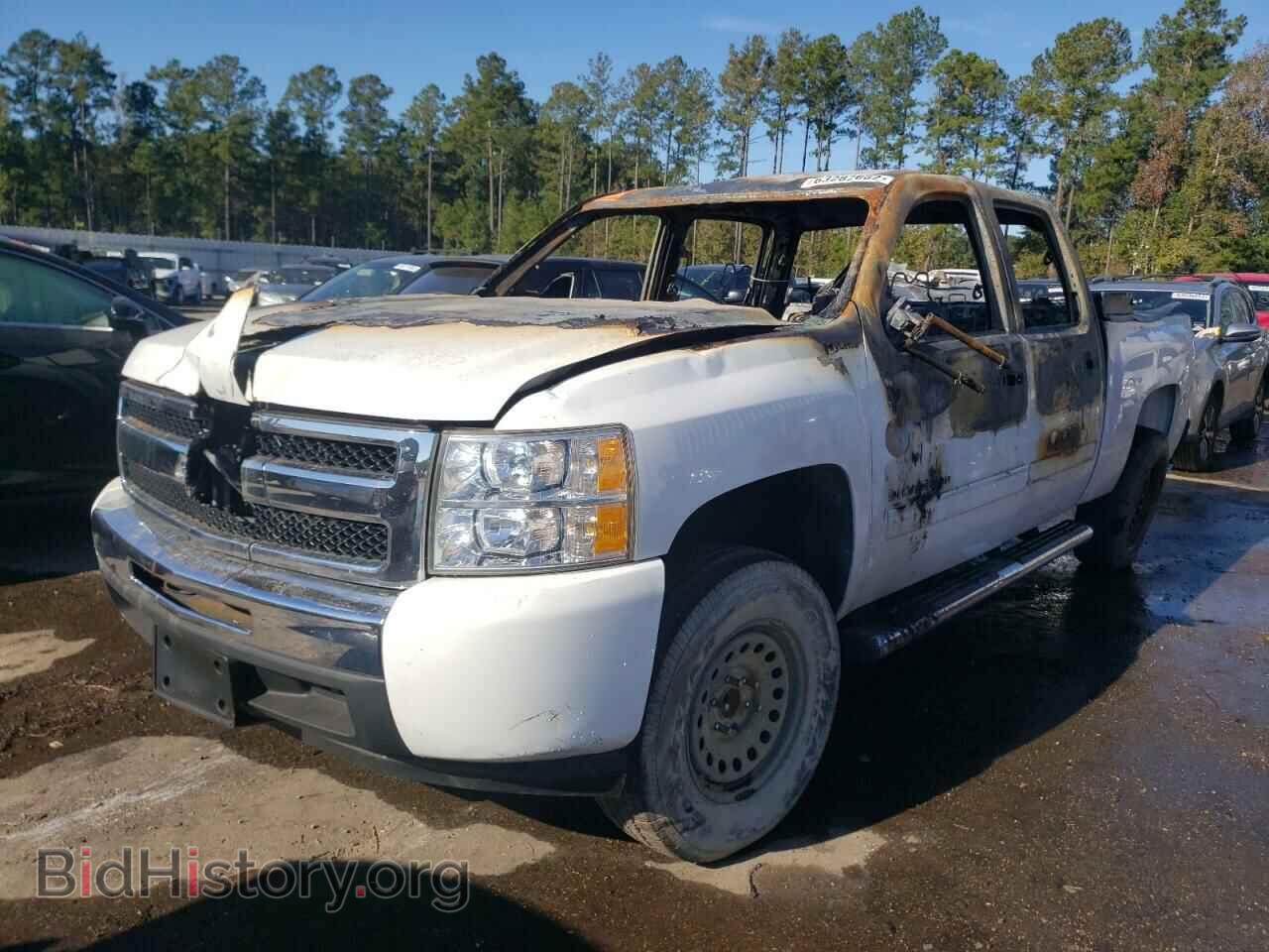 2011 CHEVROLET SILVERADO - VIN: 3GCUCUEJ2BG123041 - Фото 2