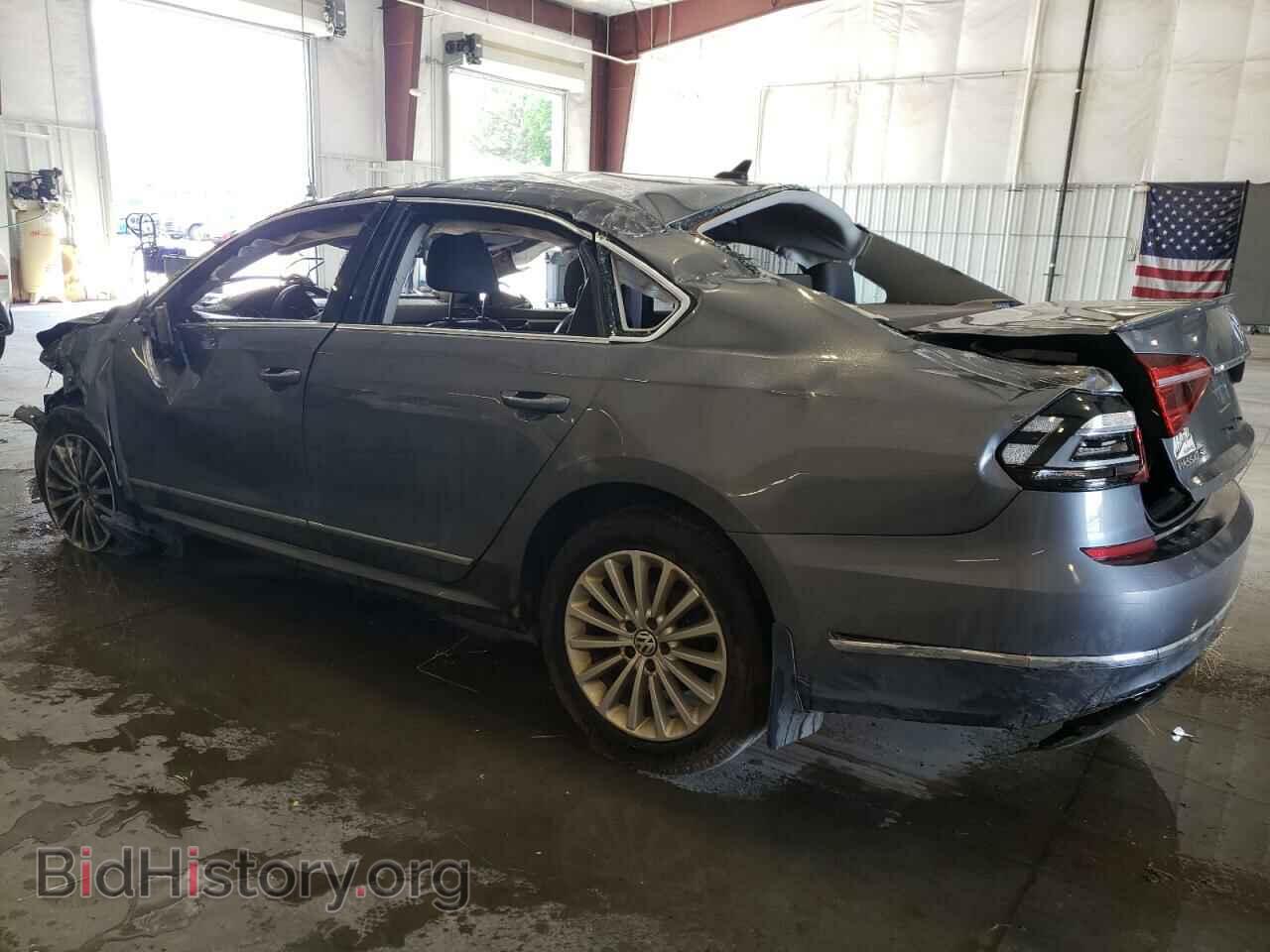 2017 VOLKSWAGEN PASSAT - VIN: 1VWBT7A37HC028774 - Фото 2