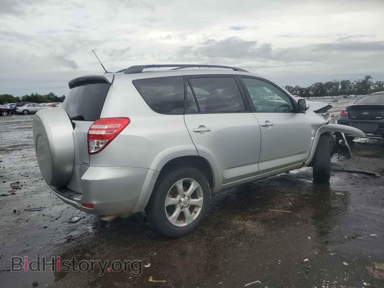 2011 TOYOTA RAV4 - VIN: 2T3DF4DV8BW093054 - Фото 3