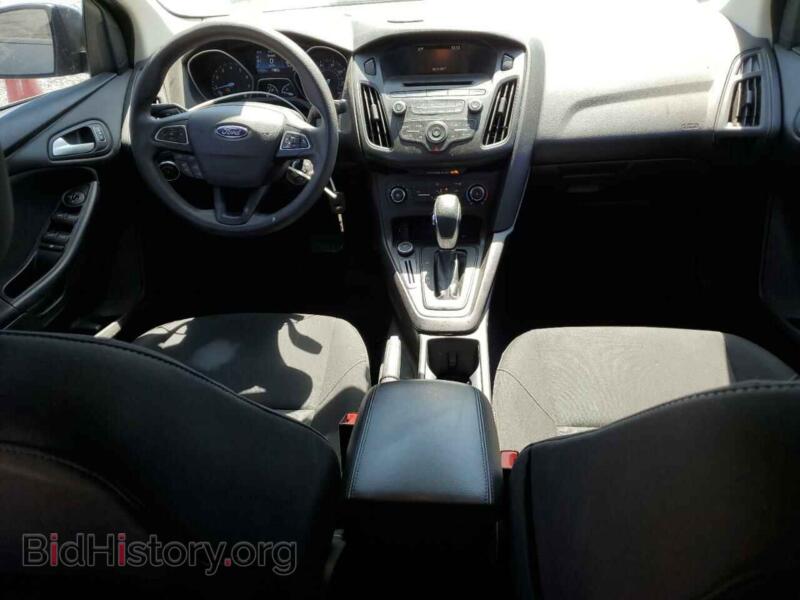 2017 Ford FOCUS (VIN 1FADP3F2XHL277567) — фото 8 из 13