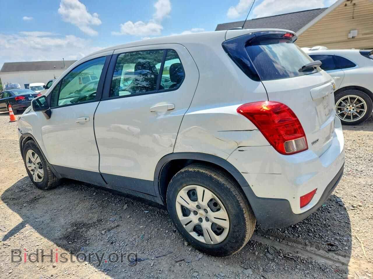 2017 CHEVROLET TRAX - VIN: KL7CJKSB3HB226308 - Photo 2