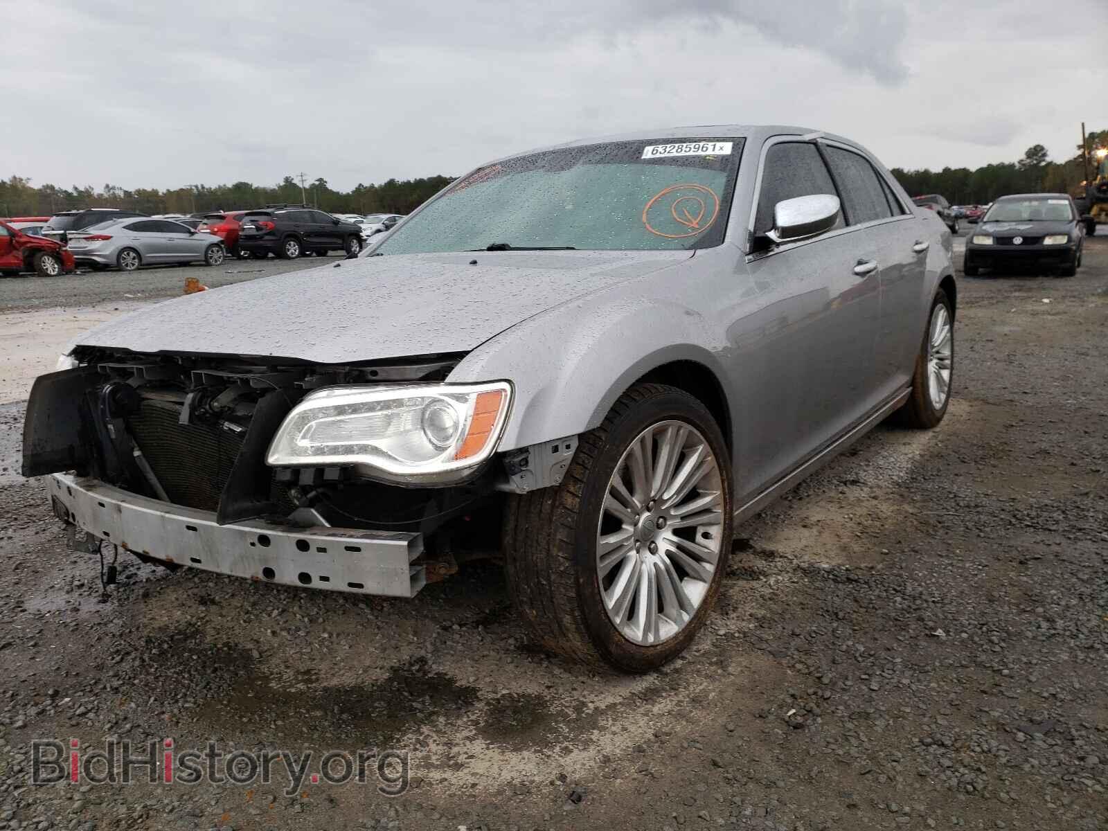 2011 CHRYSLER 300 - VIN: 2C3CA6CT0BH522178 - Фото 2