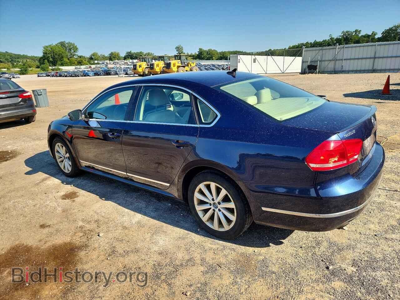2013 VOLKSWAGEN PASSAT - VIN: 1VWCH7A38DC058043 - Фото 2