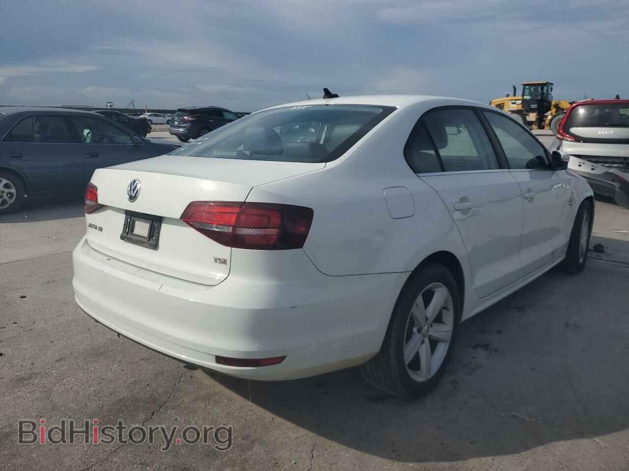 2017 VOLKSWAGEN JETTA - VIN: 3VWB67AJ7HM266564 - Фото 3