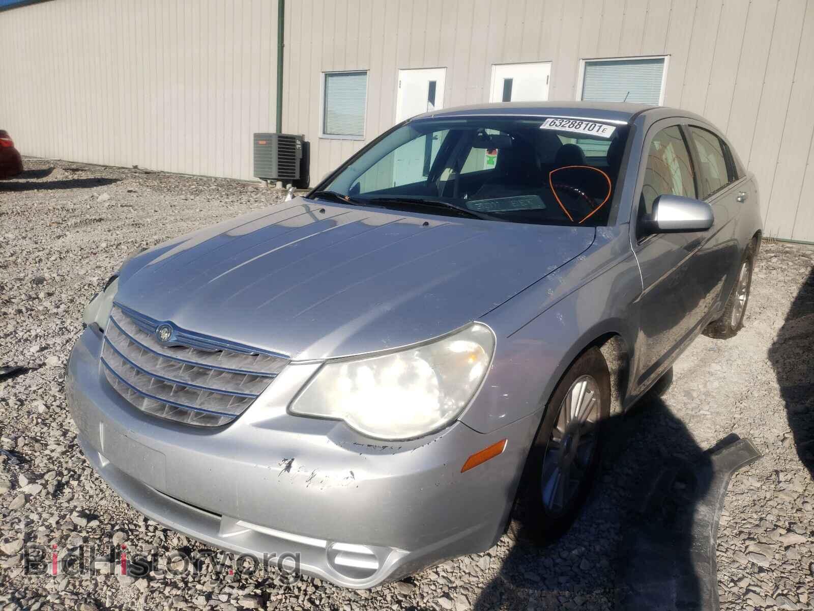 2009 CHRYSLER SEBRING - VIN: 1C3LC56B59N556352 - Фото 2