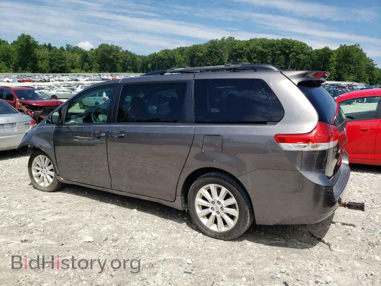 2011 TOYOTA All Models - VIN: 5TDDK3DC5BS027423 - Фото 2
