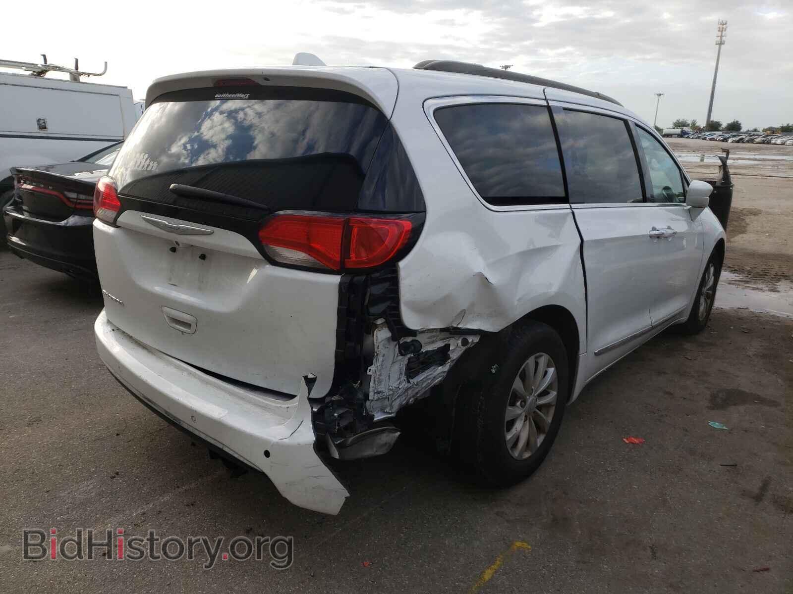 2017 CHRYSLER PACIFICA - VIN: 2C4RC1BG2HR688440 - Фото 4